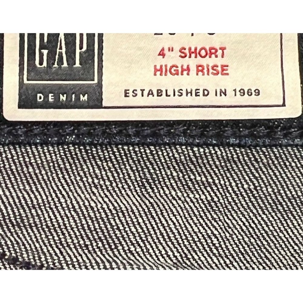 NWT GAP Women's 4" Denim Shorts Sz 14 High Rise Darker Wash #660403 - Picture 5 of 5